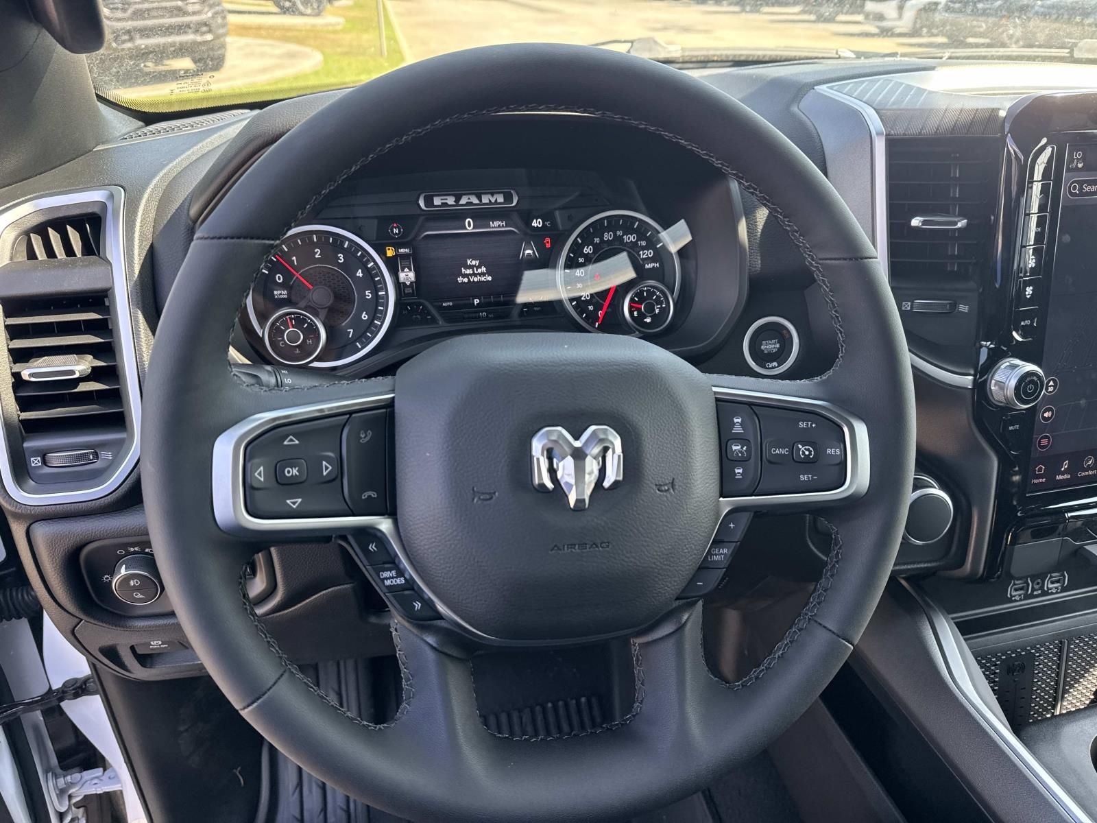 2026 RAM 1500 RAM 1500 BIG HORN QUAD CAB 4X2 6'4' BOX