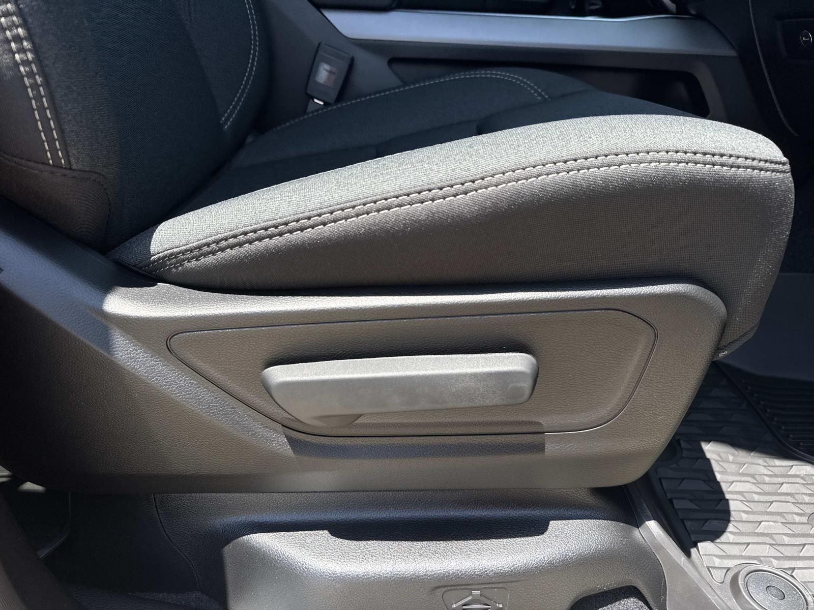 2026 RAM Ram 1500 RAM 1500 BIG HORN QUAD CAB 4X2 6'4' BOX