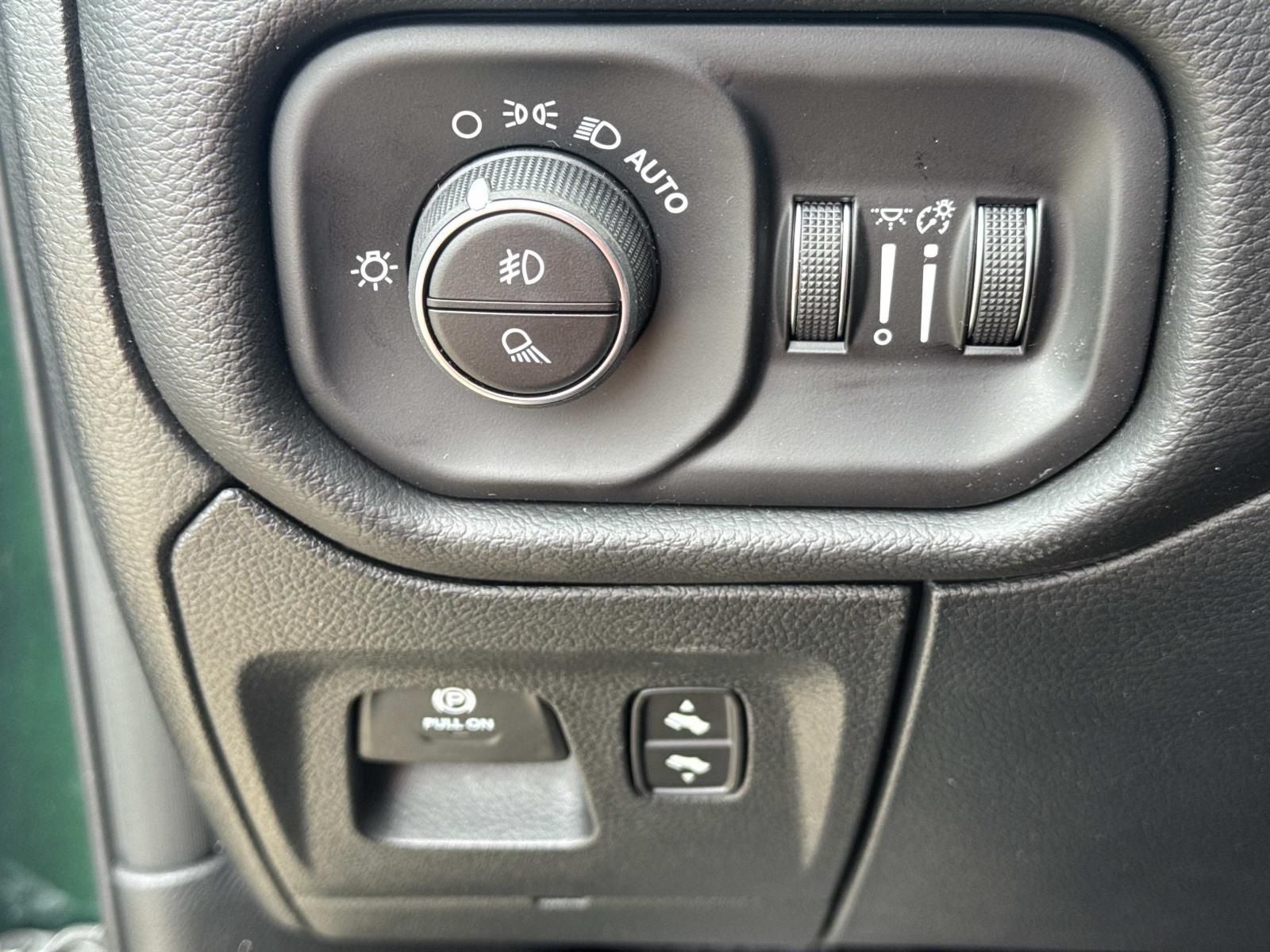 2026 RAM Ram 1500 RAM 1500 BIG HORN CREW CAB 4X2 5'7' BOX