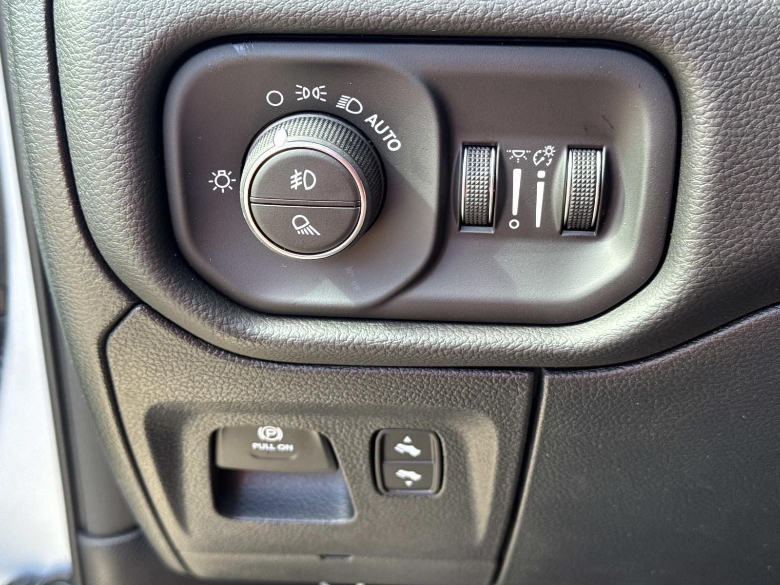 2026 RAM Ram 1500 RAM 1500 BIG HORN CREW CAB 4X2 5'7' BOX