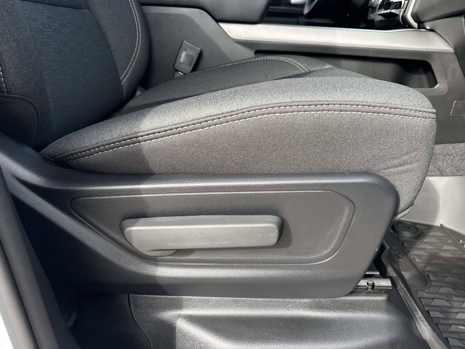 2027 RAM Ram 1500 RAM 1500 BIG HORN CREW CAB 4X2 5'7' BOX