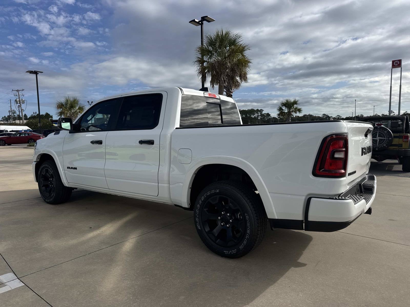 2027 RAM Ram 1500 RAM 1500 BIG HORN CREW CAB 4X2 5'7' BOX