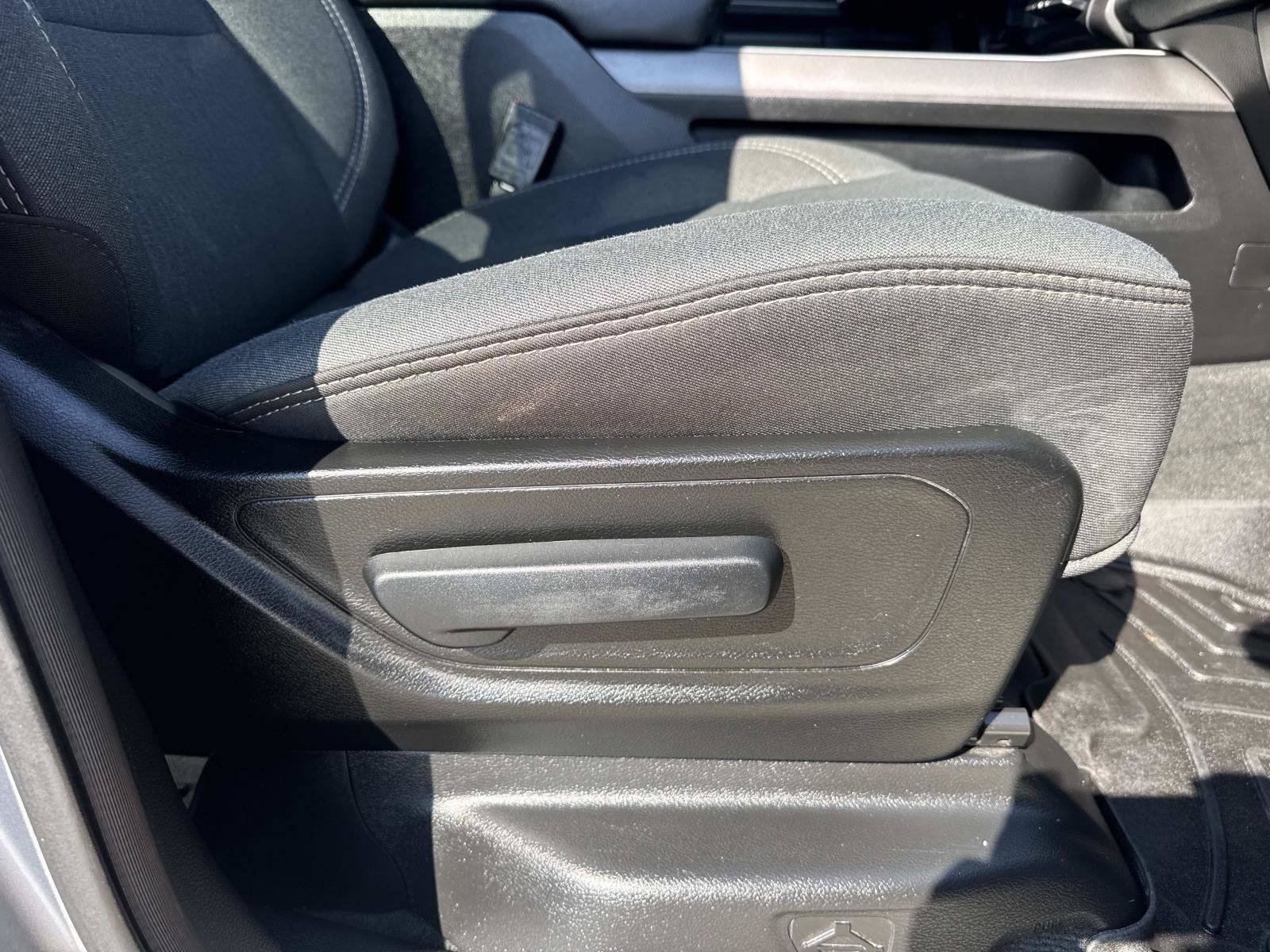 2022 RAM 1500 Big Horn Crew Cab 4x2 5'7' Box