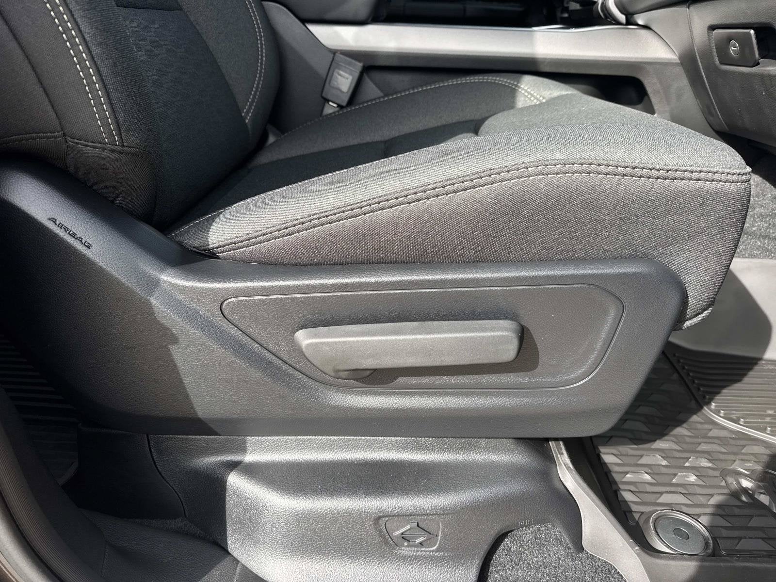 2027 RAM Ram 1500 RAM 1500 BIG HORN CREW CAB 4X2 5'7' BOX