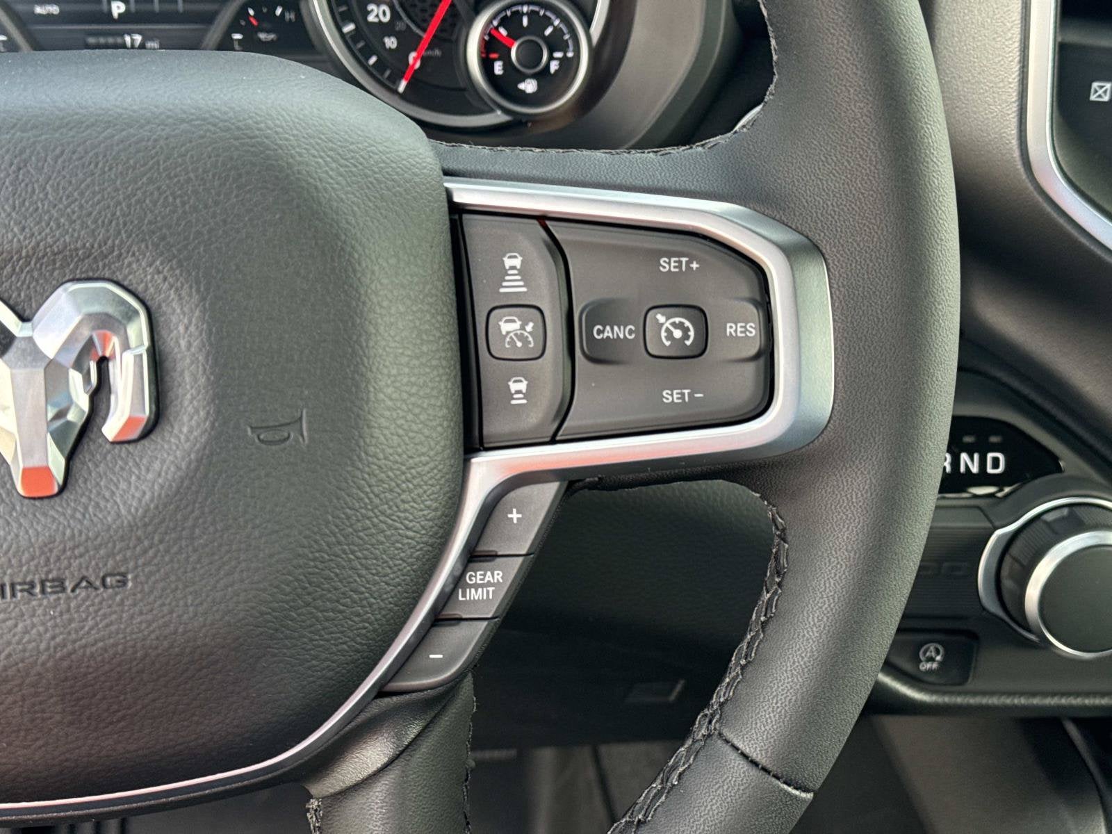 2027 RAM Ram 1500 RAM 1500 BIG HORN CREW CAB 4X2 5'7' BOX