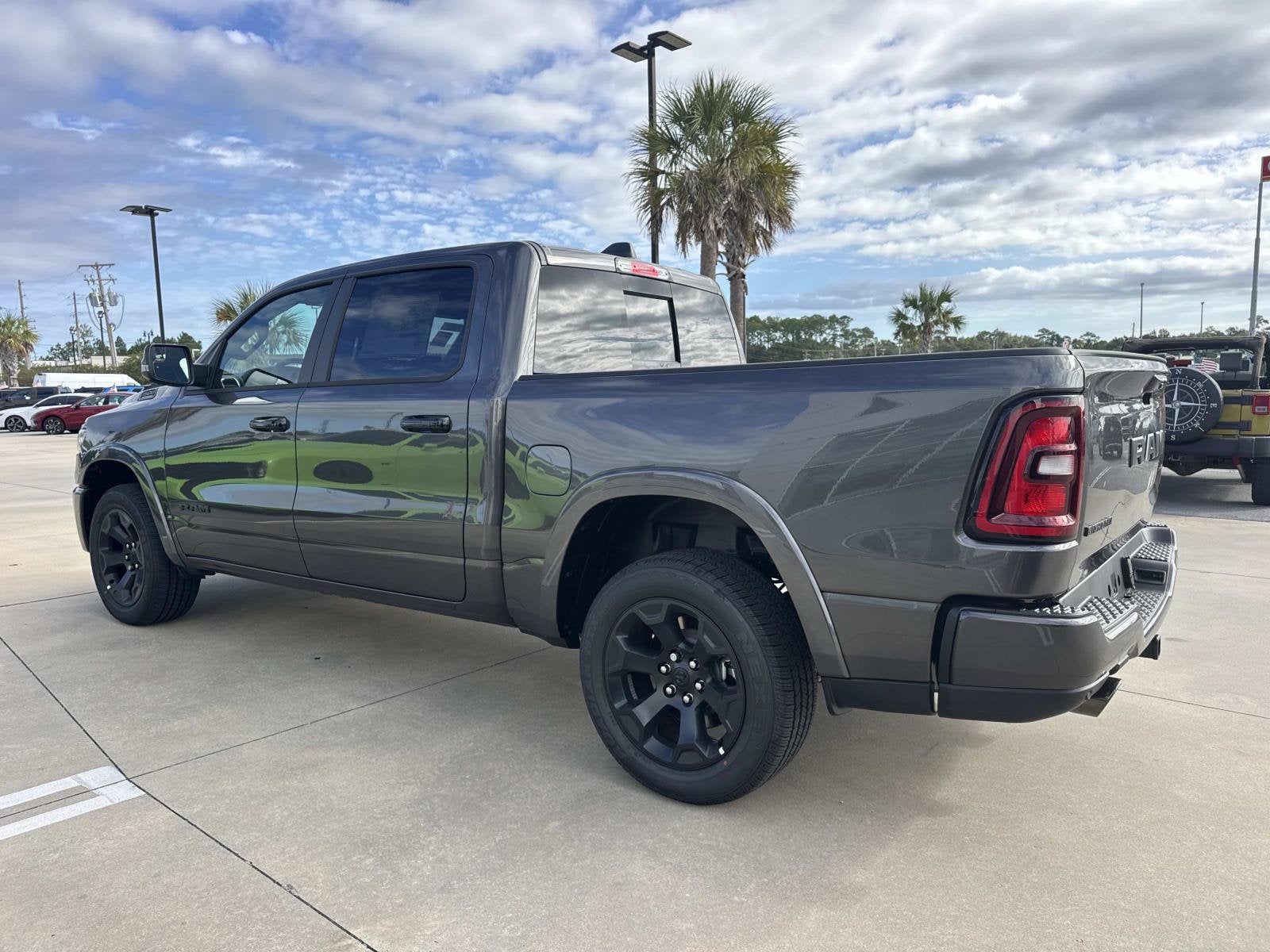 2027 RAM Ram 1500 RAM 1500 BIG HORN CREW CAB 4X2 5'7' BOX
