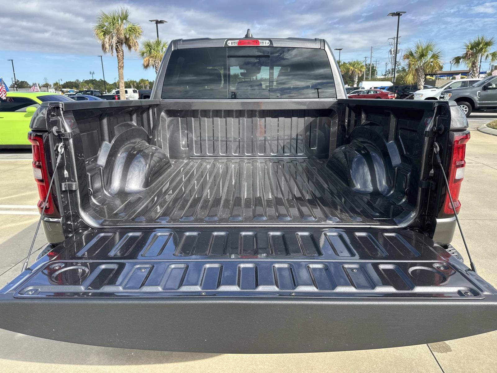 2027 RAM Ram 1500 RAM 1500 BIG HORN CREW CAB 4X2 5'7' BOX