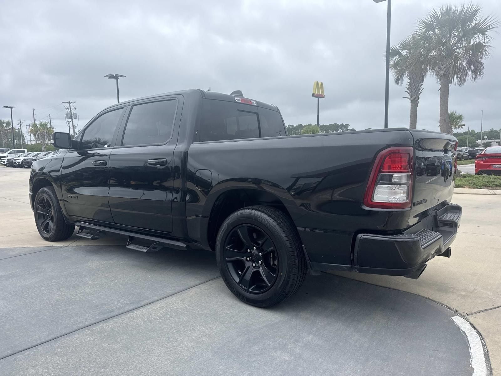 2022 RAM 1500 Big Horn Crew Cab 4x2 5'7' Box