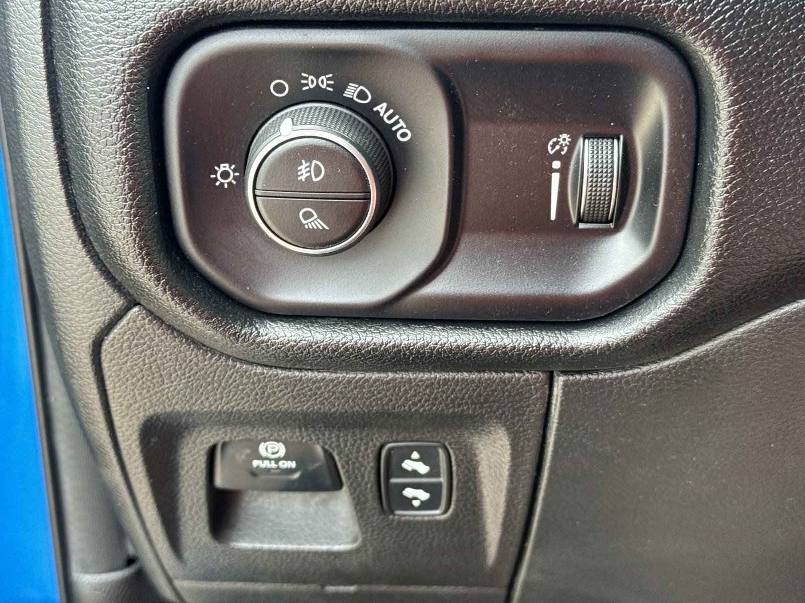 2022 RAM 1500 Lone Star Crew Cab 4x2 5'7' Box