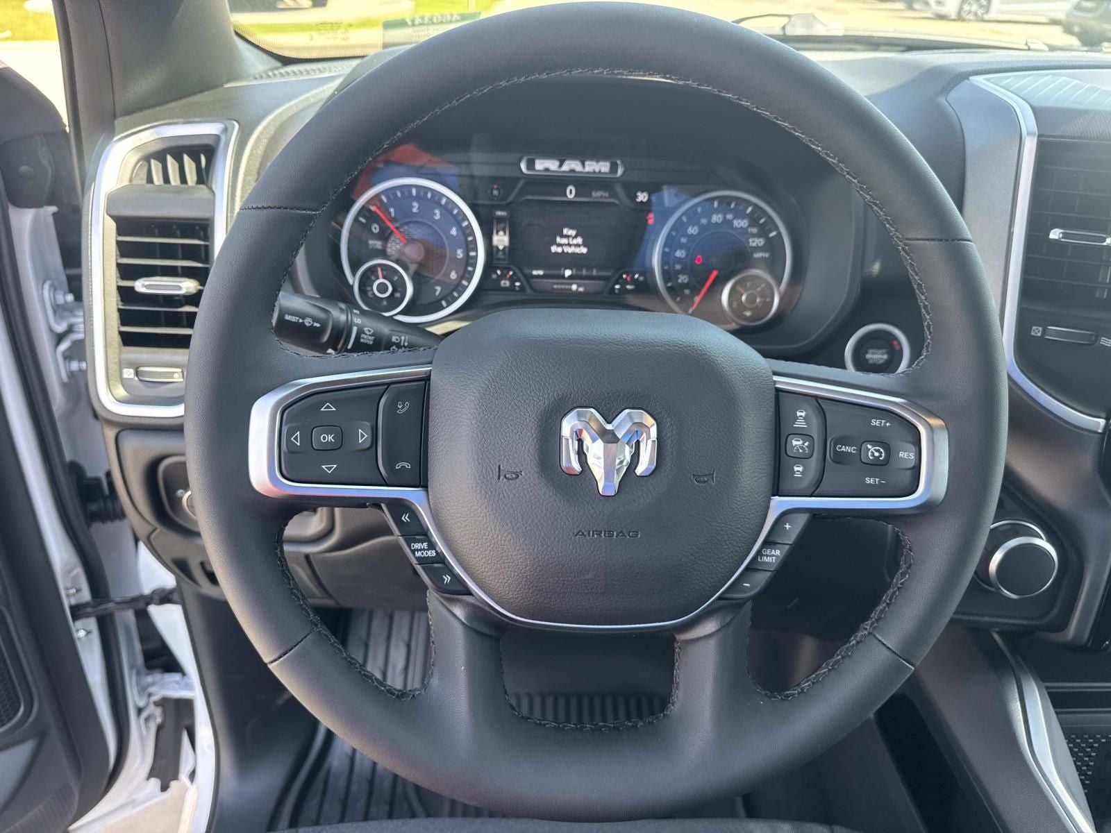 2026 RAM Ram 1500 RAM 1500 BIG HORN CREW CAB 4X2 5'7' BOX