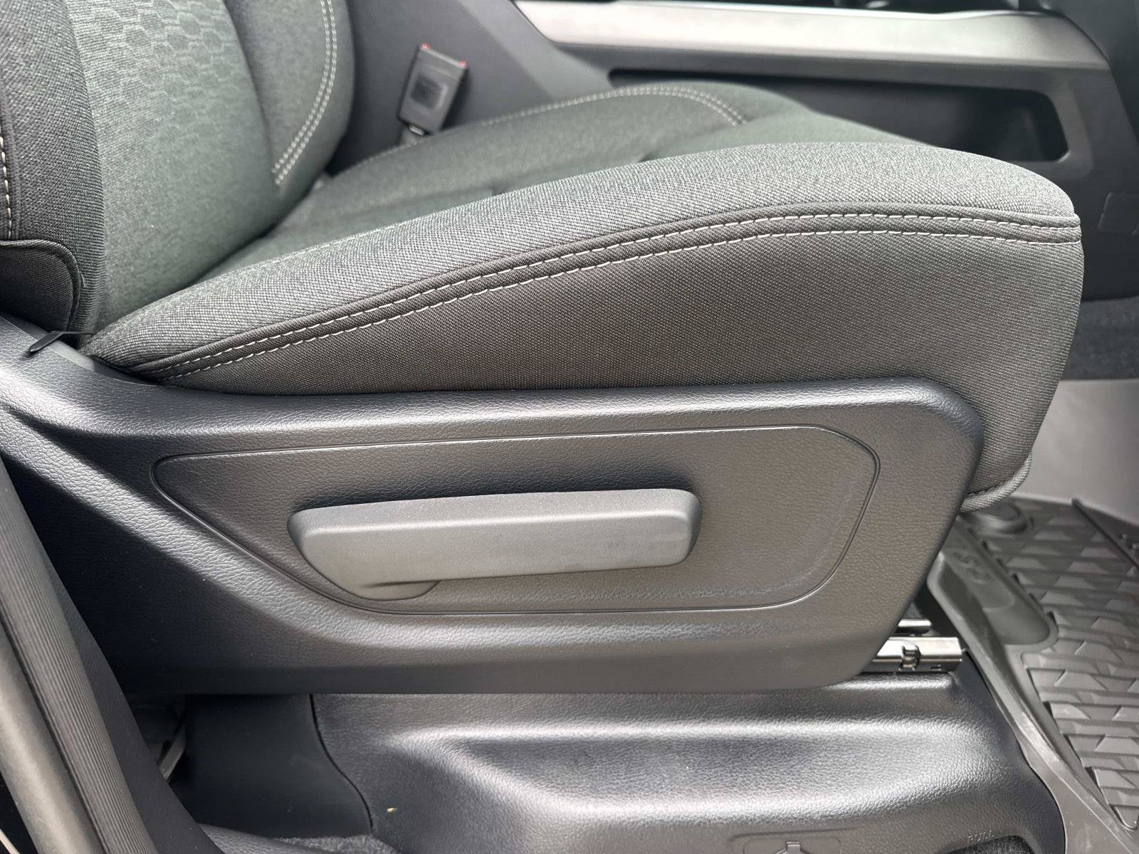 2027 RAM Ram 1500 RAM 1500 BIG HORN CREW CAB 4X2 5'7' BOX
