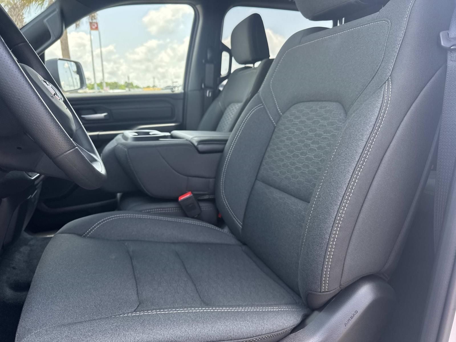 2026 RAM Ram 1500 RAM 1500 EXPRESS CREW CAB 4X2 5'7' BOX