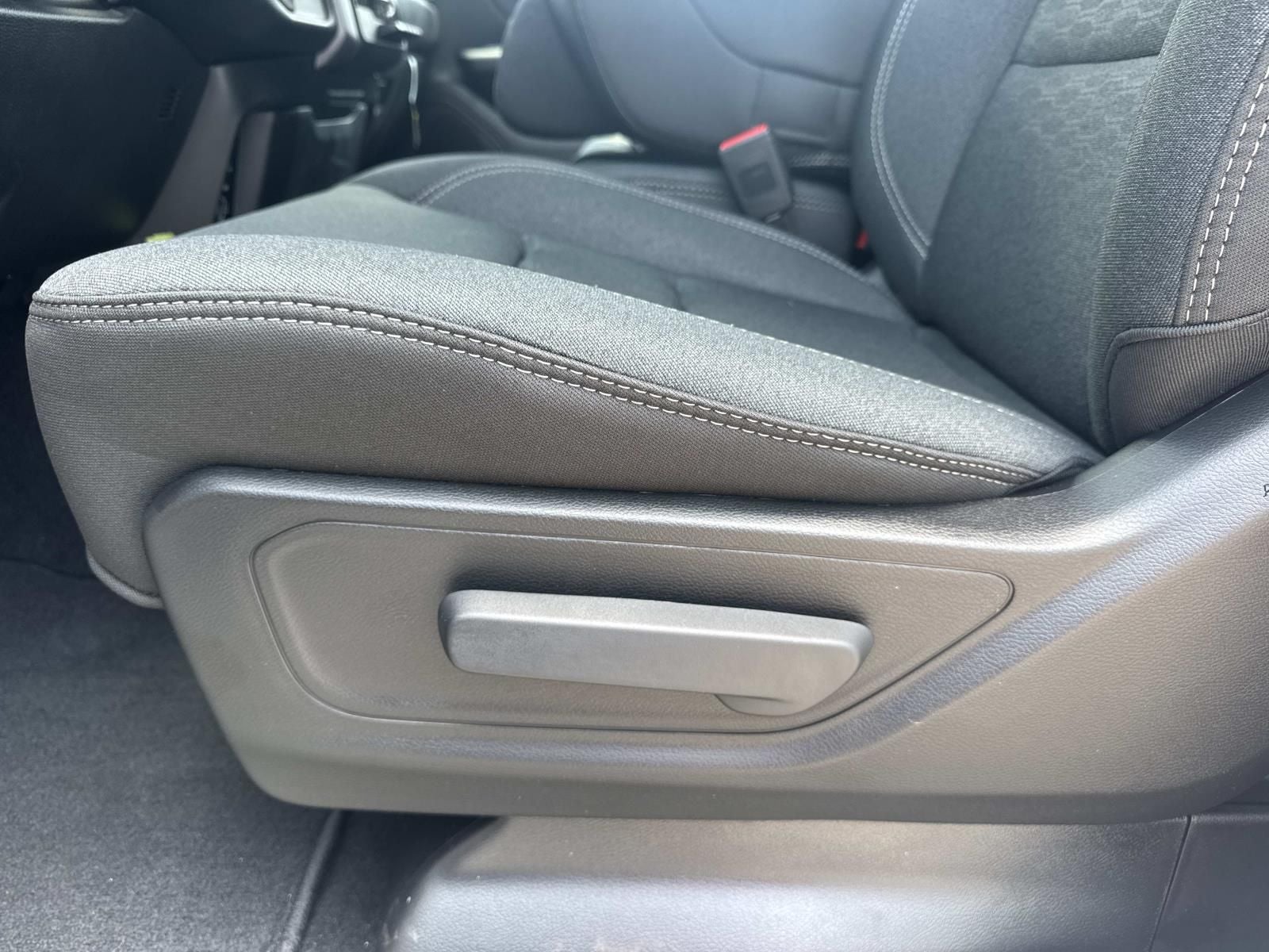 2026 RAM Ram 1500 RAM 1500 EXPRESS CREW CAB 4X2 5'7' BOX