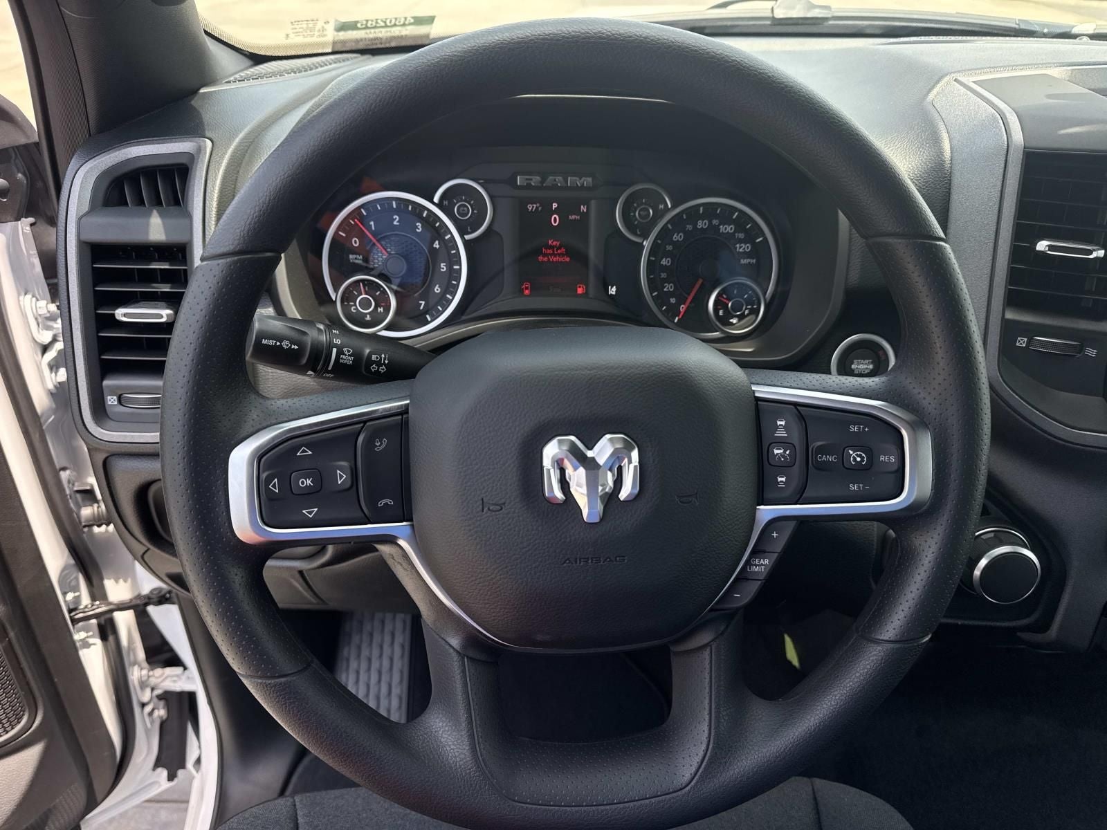 2026 RAM Ram 1500 RAM 1500 EXPRESS CREW CAB 4X2 5'7' BOX