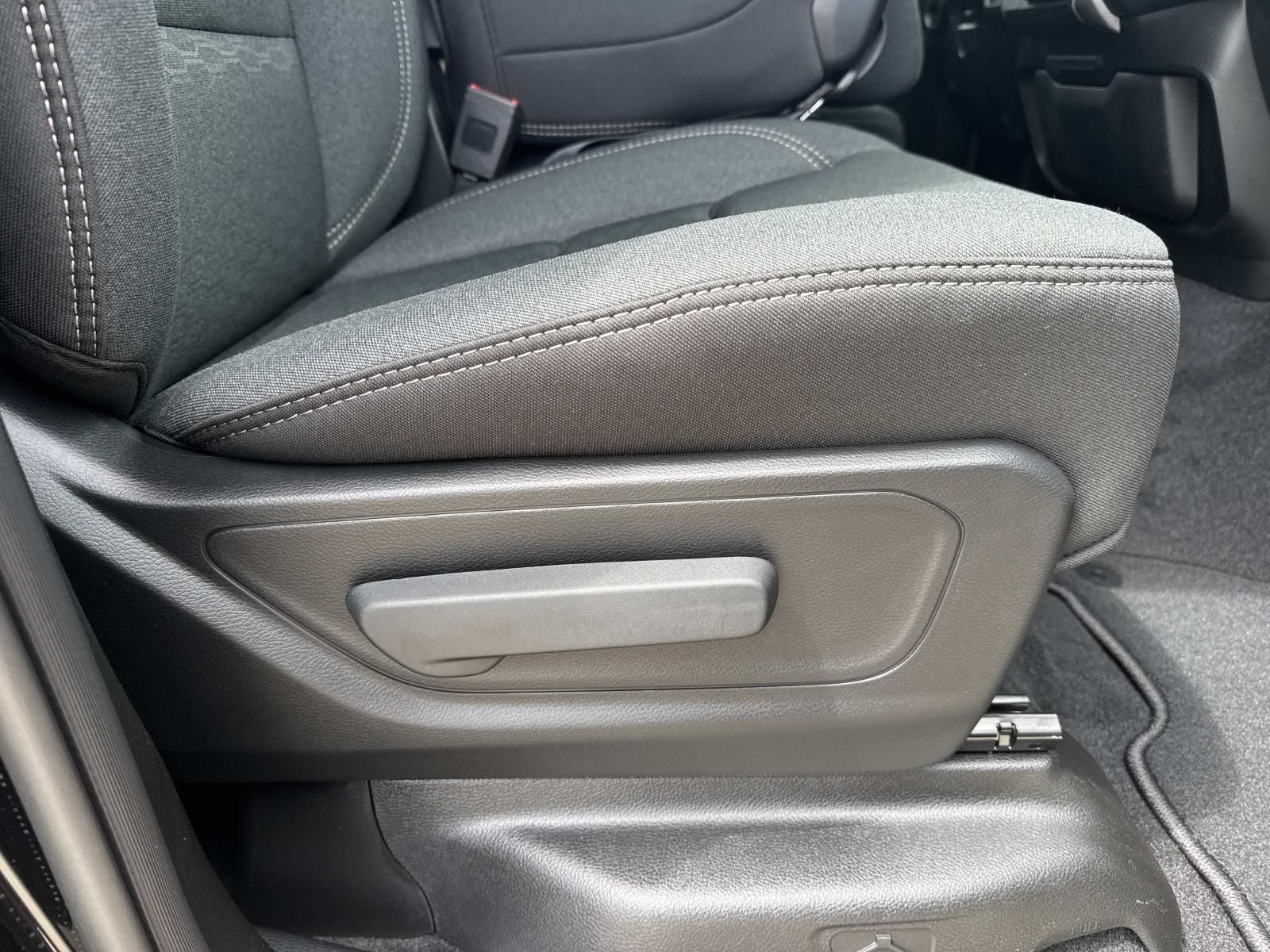 2026 RAM Ram 1500 RAM 1500 EXPRESS CREW CAB 4X2 5'7' BOX