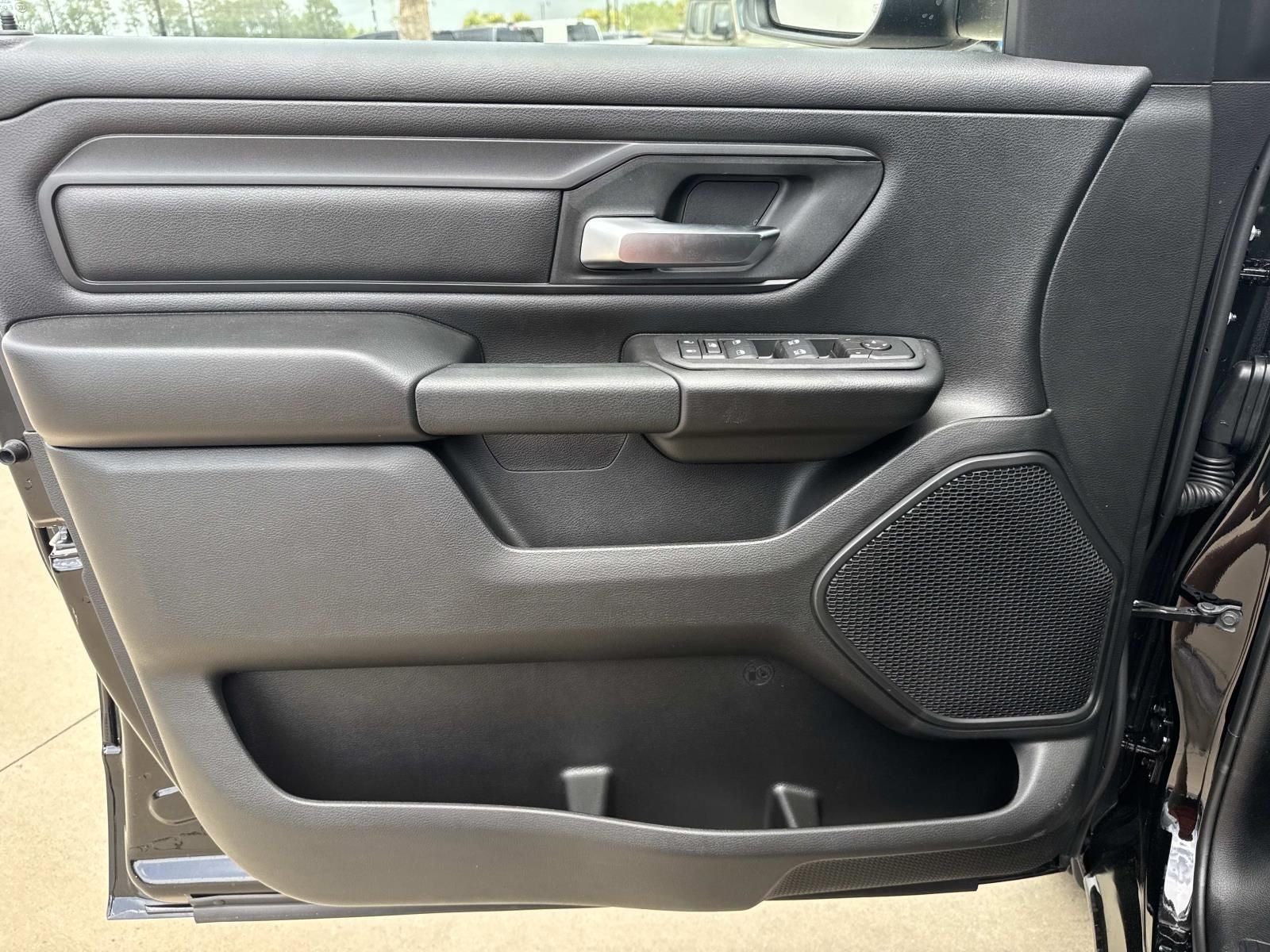2026 RAM Ram 1500 RAM 1500 EXPRESS CREW CAB 4X2 5'7' BOX
