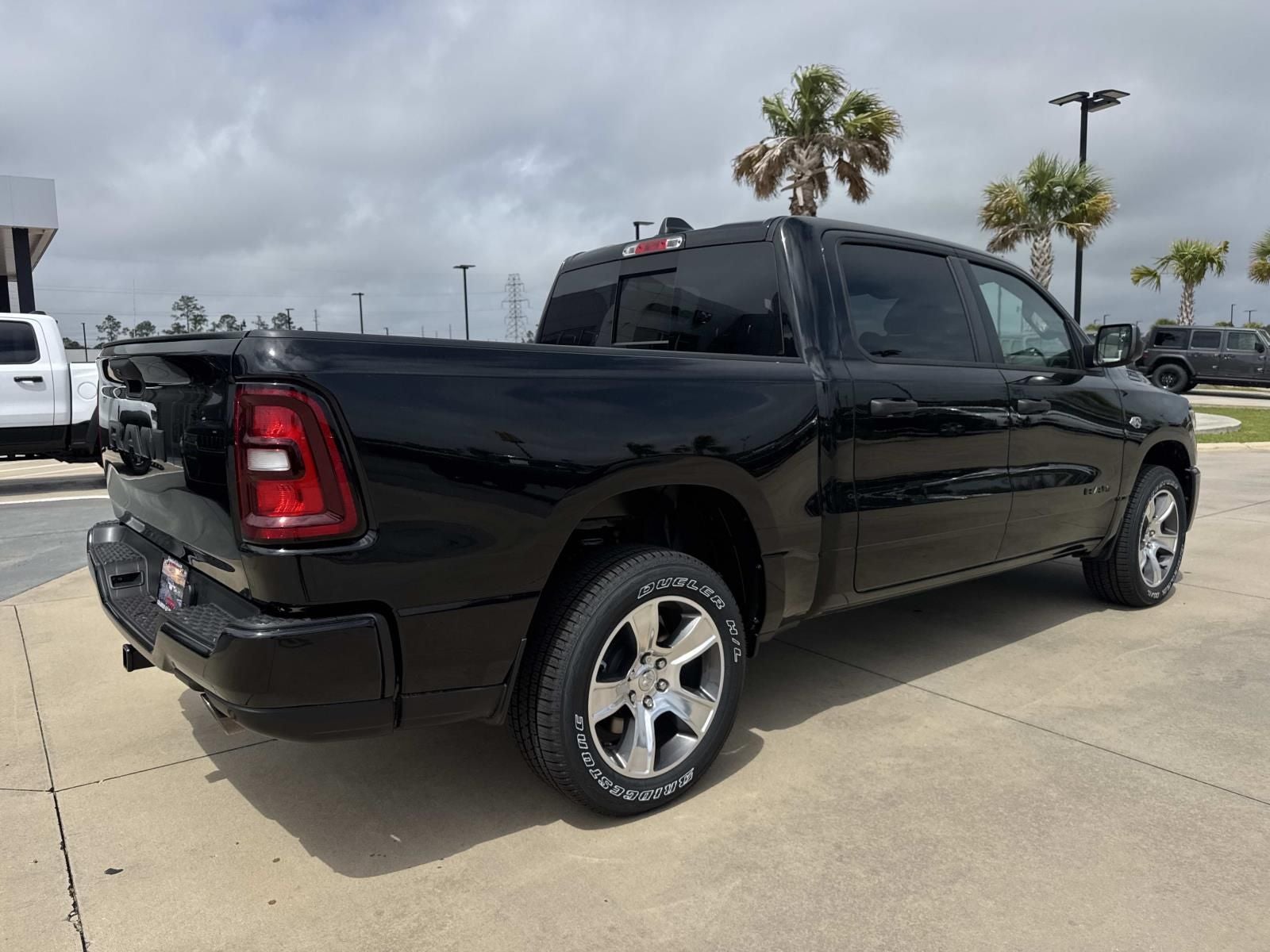 2026 RAM Ram 1500 RAM 1500 EXPRESS CREW CAB 4X2 5'7' BOX