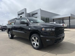 2026 RAM Ram 1500 RAM 1500 EXPRESS CREW CAB 4X2 5'7' BOX