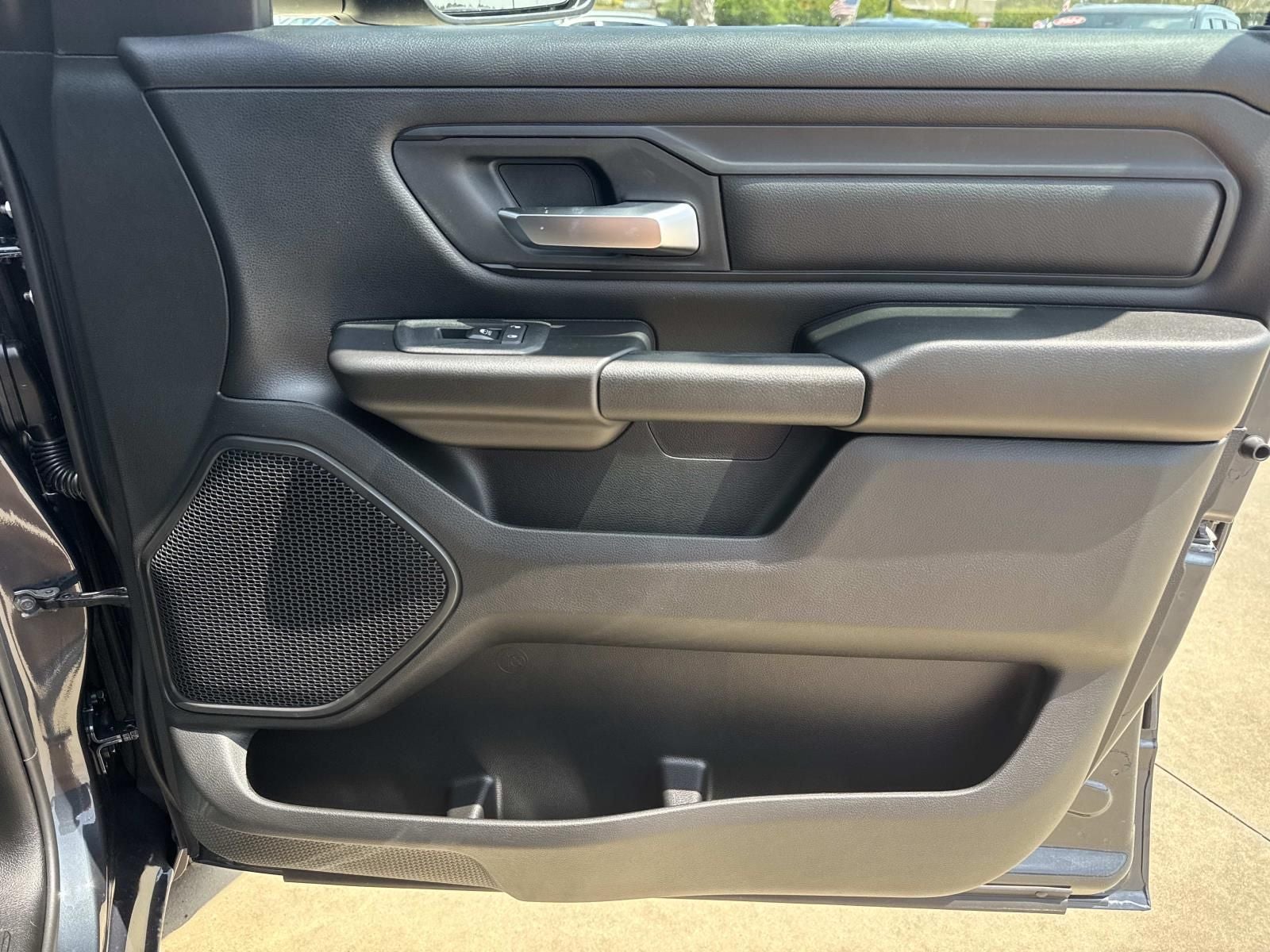 2026 RAM Ram 1500 RAM 1500 EXPRESS CREW CAB 4X2 5'7' BOX