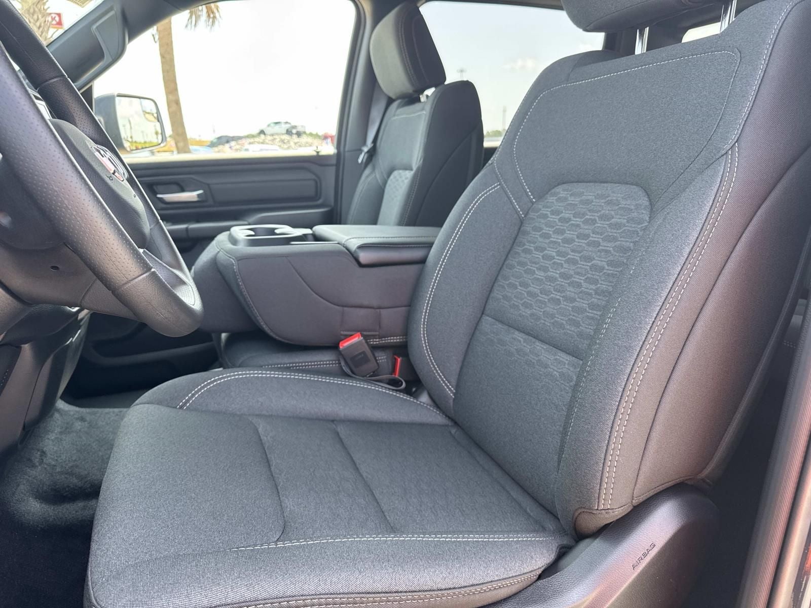 2026 RAM Ram 1500 RAM 1500 EXPRESS CREW CAB 4X2 5'7' BOX
