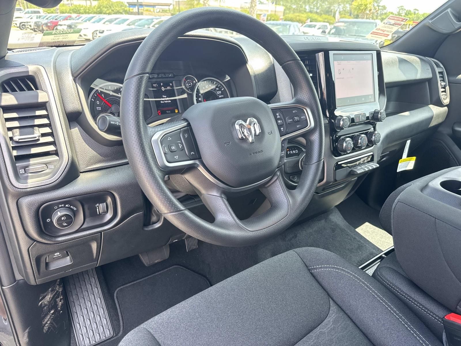 2026 RAM Ram 1500 RAM 1500 EXPRESS CREW CAB 4X2 5'7' BOX
