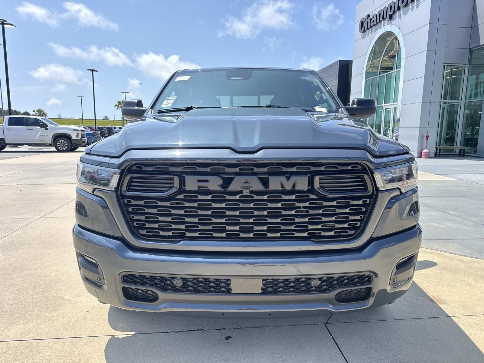 2026 RAM Ram 1500 RAM 1500 EXPRESS CREW CAB 4X2 5'7' BOX