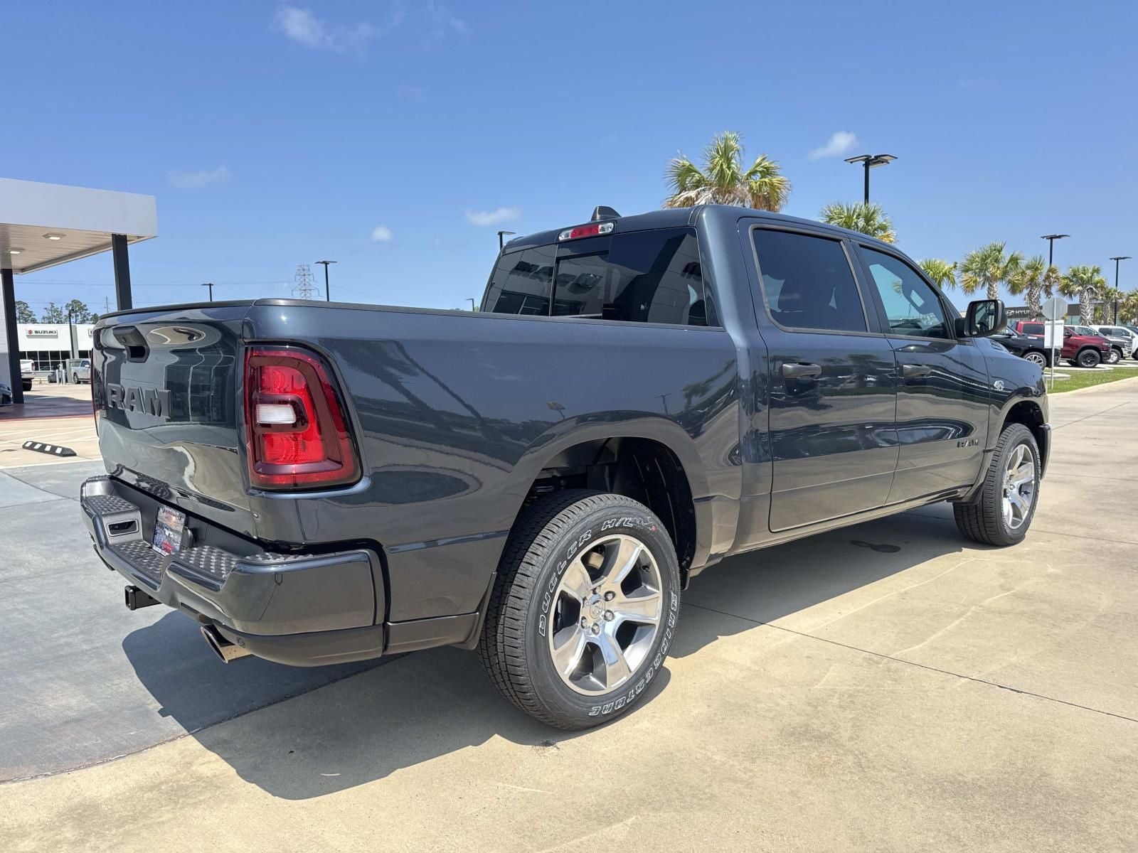 2026 RAM Ram 1500 RAM 1500 EXPRESS CREW CAB 4X2 5'7' BOX