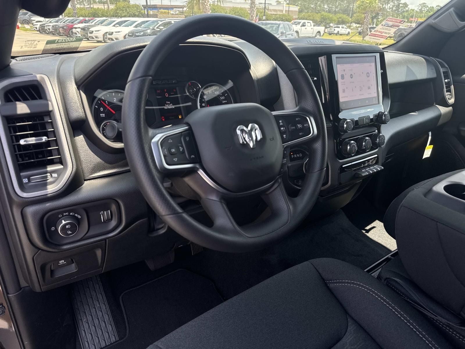 2026 RAM Ram 1500 RAM 1500 EXPRESS CREW CAB 4X2 5'7' BOX