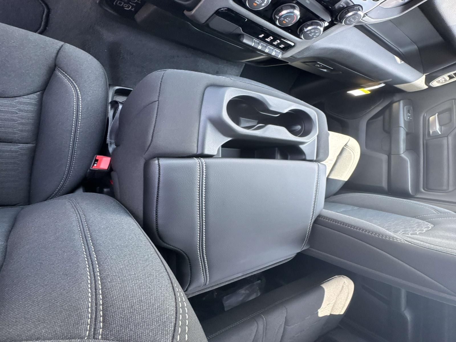 2026 RAM Ram 1500 RAM 1500 EXPRESS CREW CAB 4X2 5'7' BOX