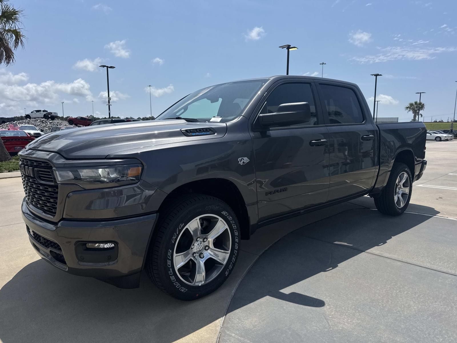 2026 RAM Ram 1500 RAM 1500 EXPRESS CREW CAB 4X2 5'7' BOX