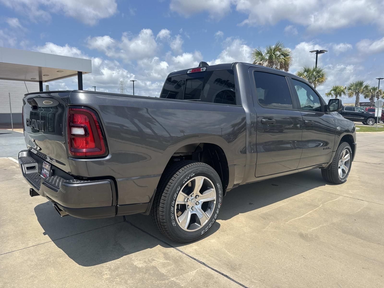 2026 RAM Ram 1500 RAM 1500 EXPRESS CREW CAB 4X2 5'7' BOX