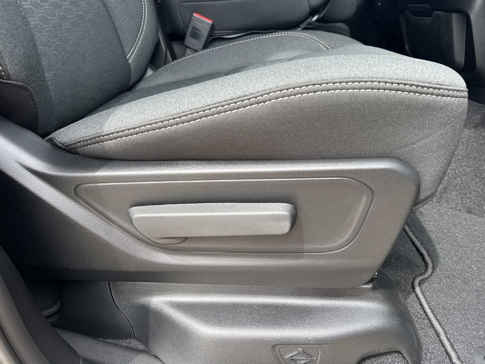2026 RAM Ram 1500 RAM 1500 EXPRESS CREW CAB 4X2 5'7' BOX