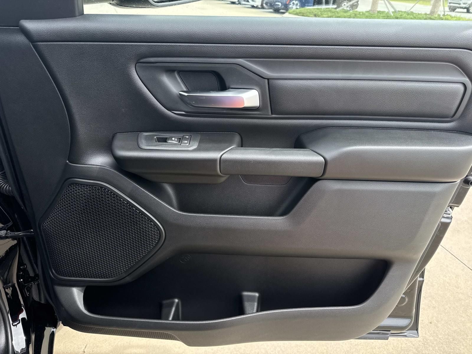 2026 RAM Ram 1500 RAM 1500 EXPRESS CREW CAB 4X2 5'7' BOX