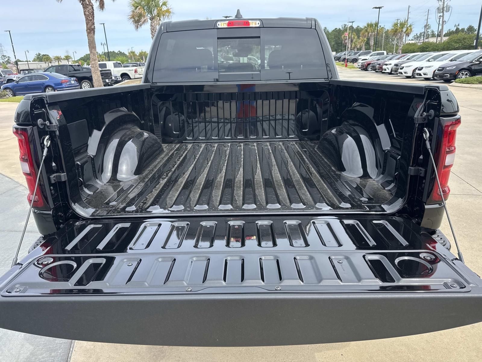 2026 RAM Ram 1500 RAM 1500 EXPRESS CREW CAB 4X2 5'7' BOX