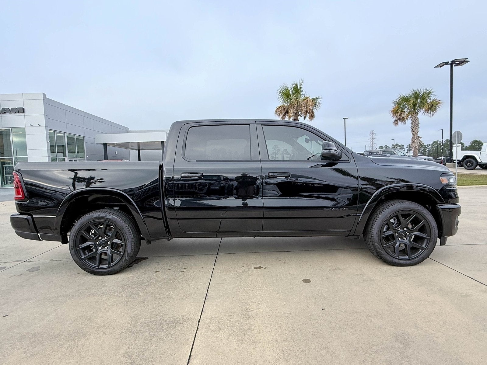 2026 RAM Ram 1500 RAM 1500 LARAMIE CREW CAB 4X2 5'7' BOX