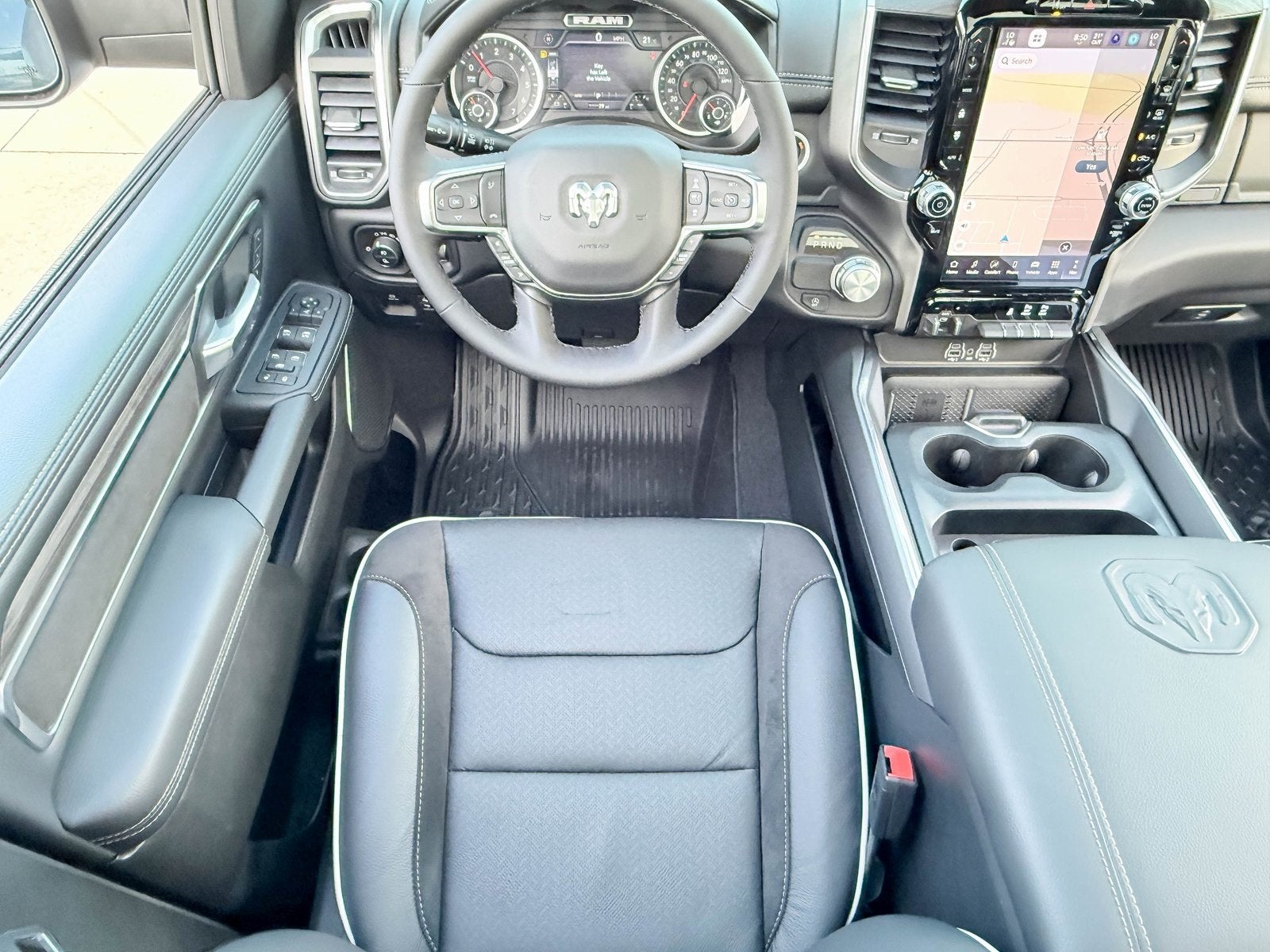 2026 RAM Ram 1500 RAM 1500 LARAMIE CREW CAB 4X2 5'7' BOX