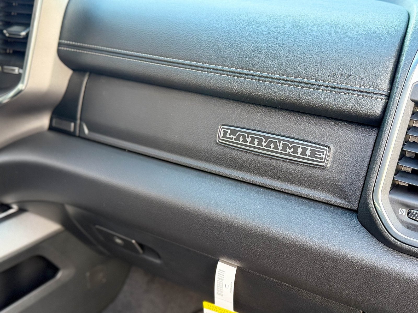 2026 RAM Ram 1500 RAM 1500 LARAMIE CREW CAB 4X2 5'7' BOX