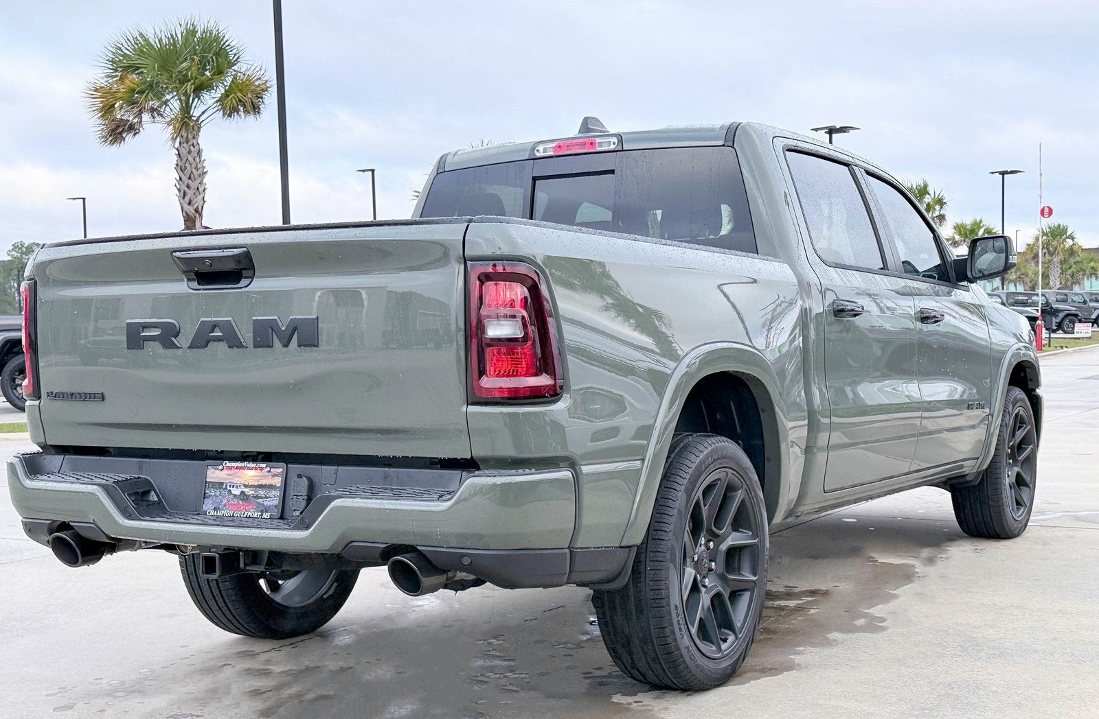 2026 RAM Ram 1500 RAM 1500 LARAMIE CREW CAB 4X2 5'7' BOX