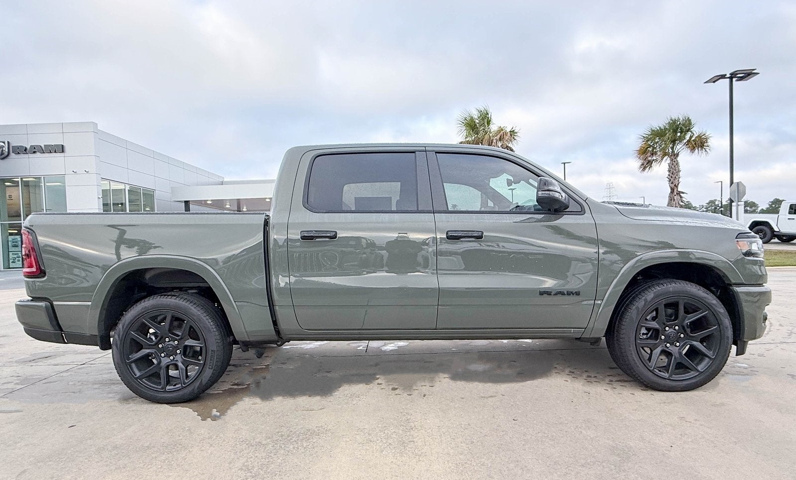2026 RAM Ram 1500 RAM 1500 LARAMIE CREW CAB 4X2 5'7' BOX