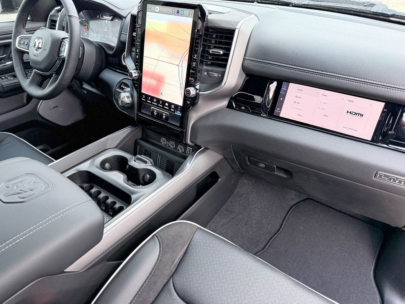 2026 RAM Ram 1500 RAM 1500 LARAMIE CREW CAB 4X2 5'7' BOX