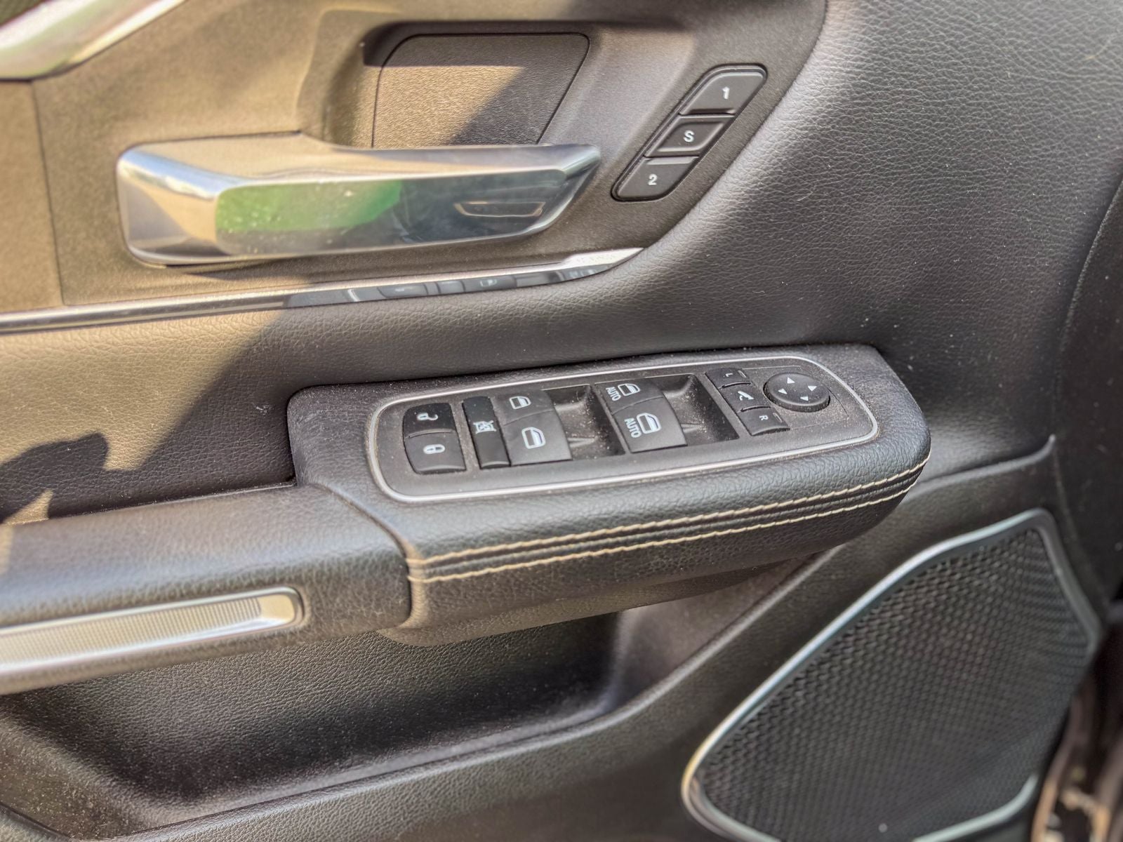 2022 RAM 1500 Laramie Crew Cab 4x2 5'7' Box