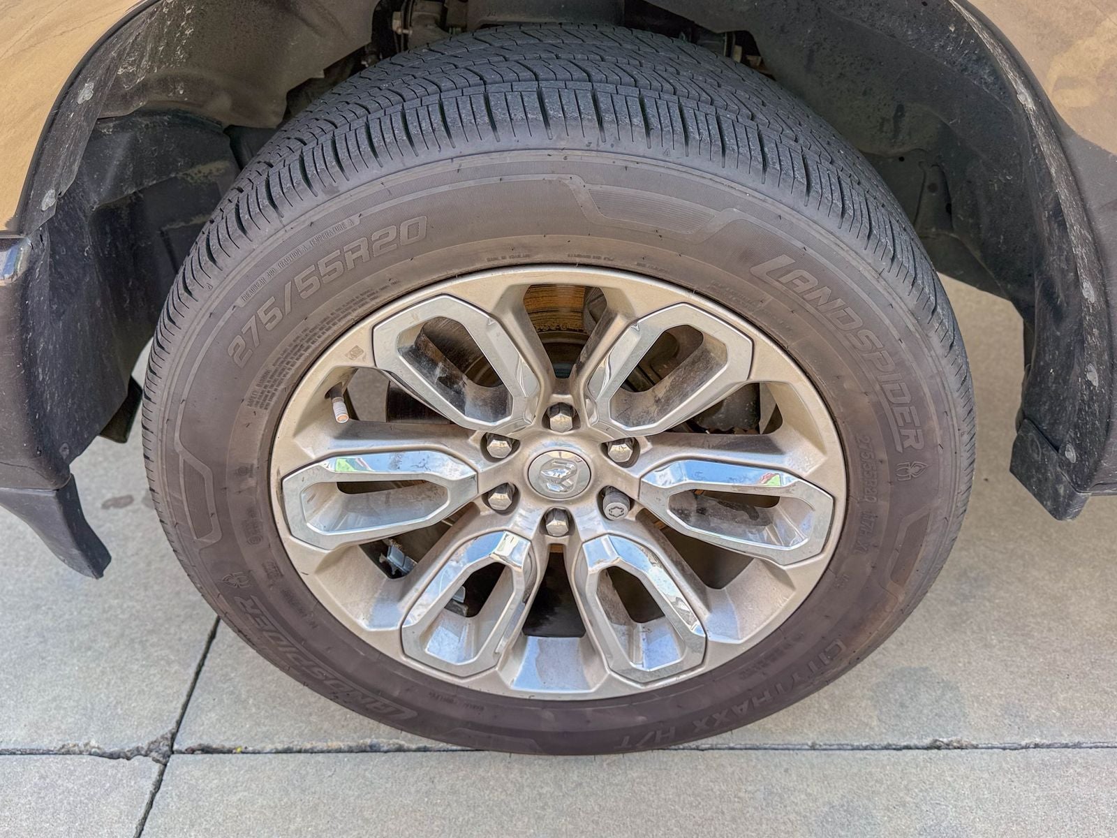 2022 RAM 1500 Laramie Crew Cab 4x2 5'7' Box