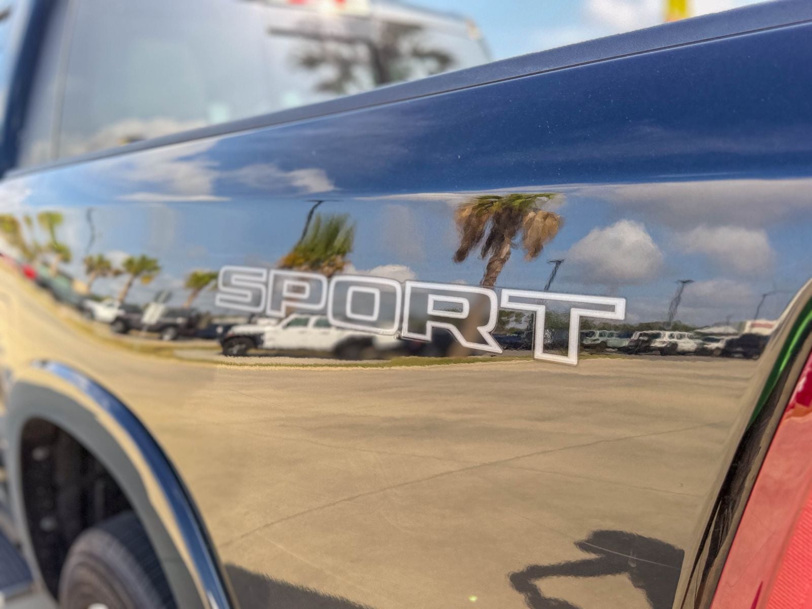 2022 RAM 1500 Laramie Crew Cab 4x2 5'7' Box