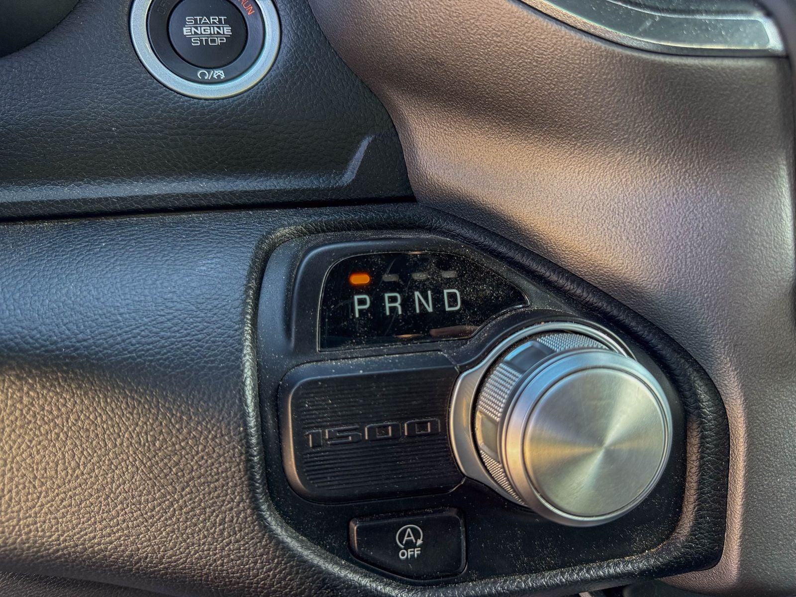 2022 RAM 1500 Laramie Crew Cab 4x2 5'7' Box