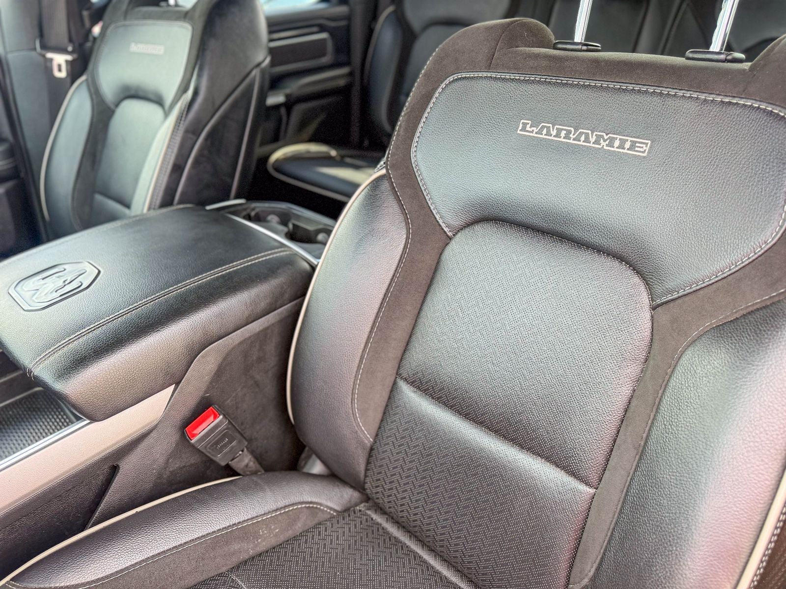 2024 RAM 1500 Laramie Crew Cab 4x2 5'7' Box