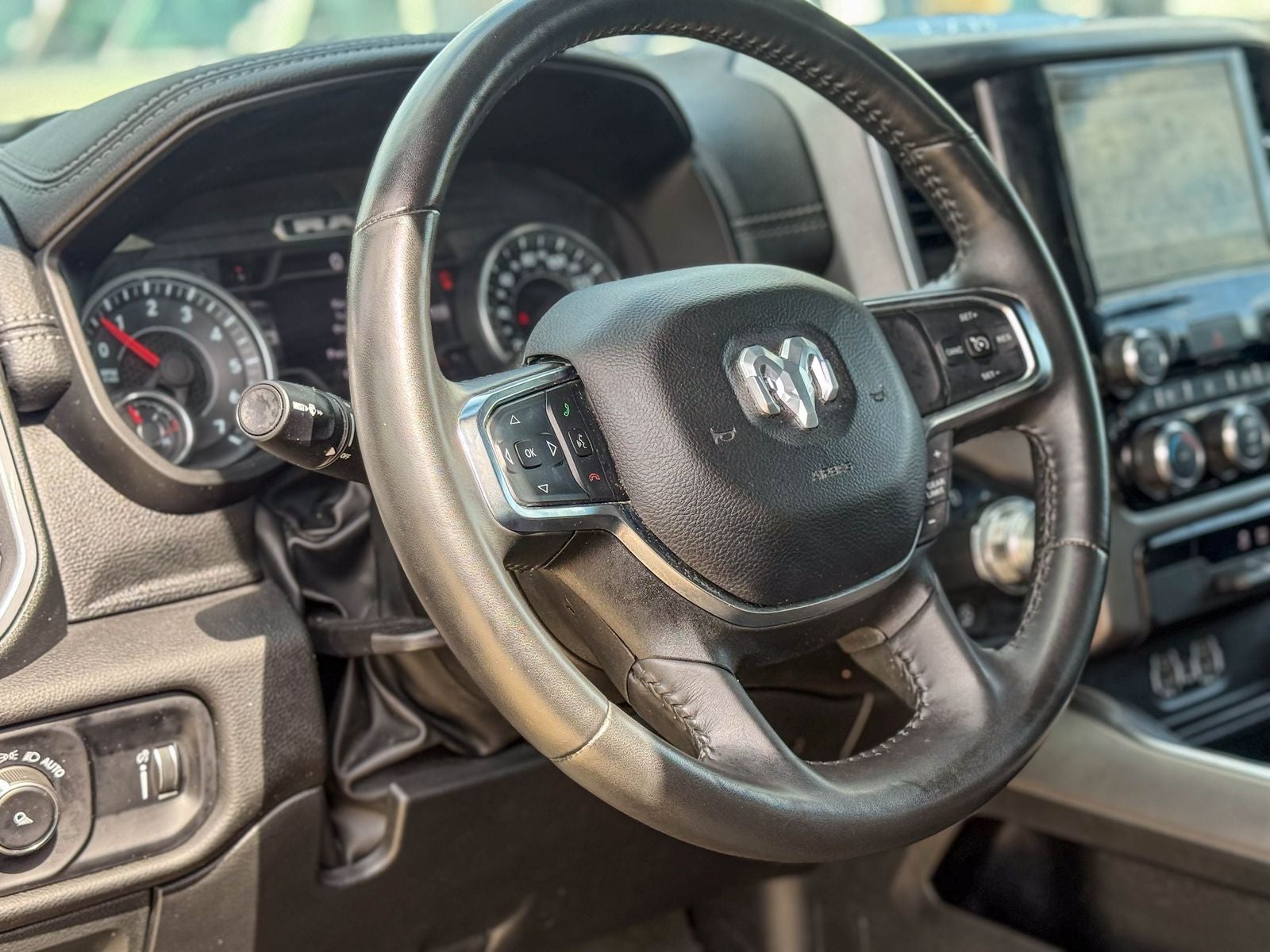 2024 RAM 1500 Laramie Crew Cab 4x2 5'7' Box