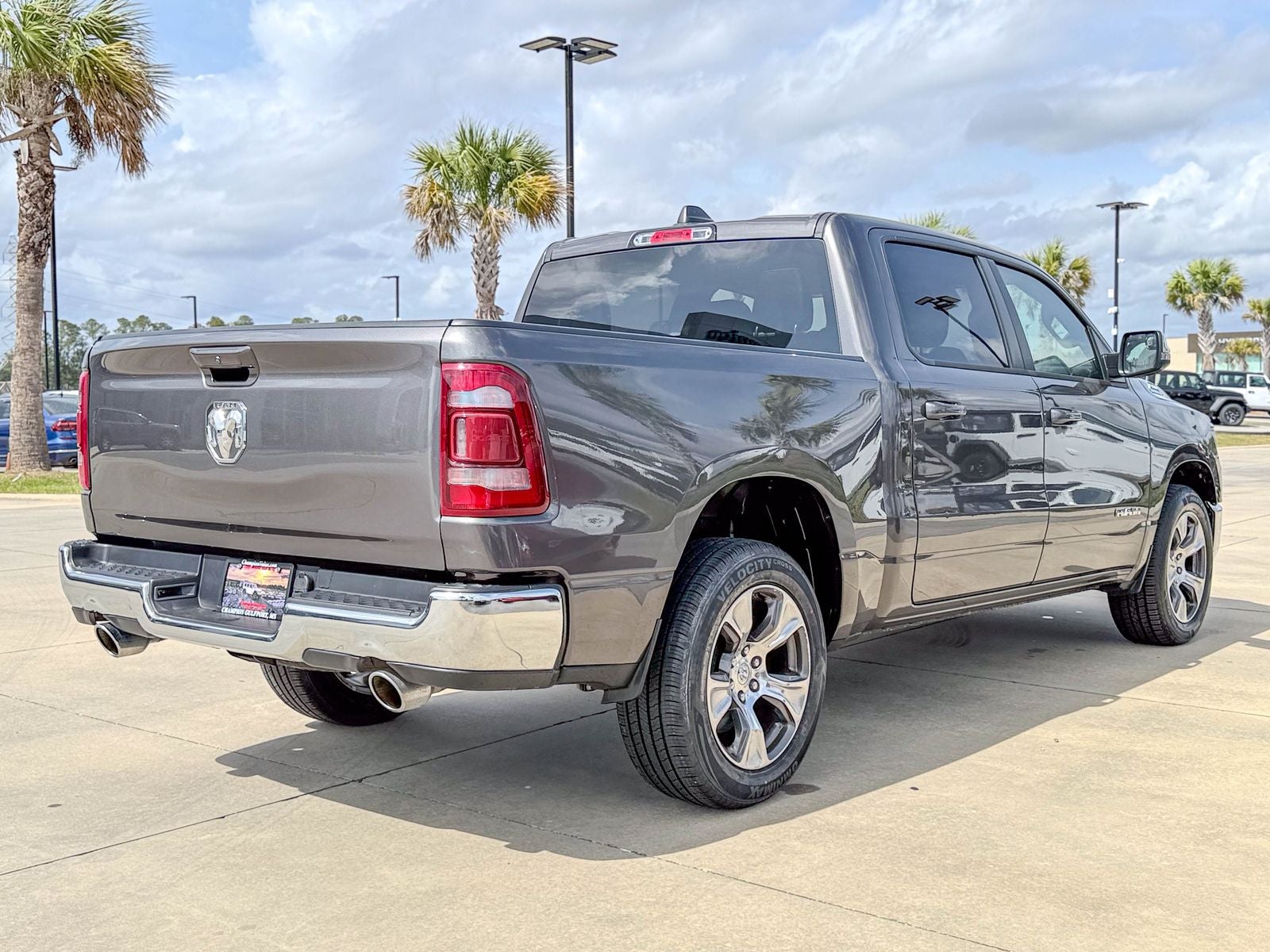 2024 RAM 1500 Laramie Crew Cab 4x2 5'7' Box