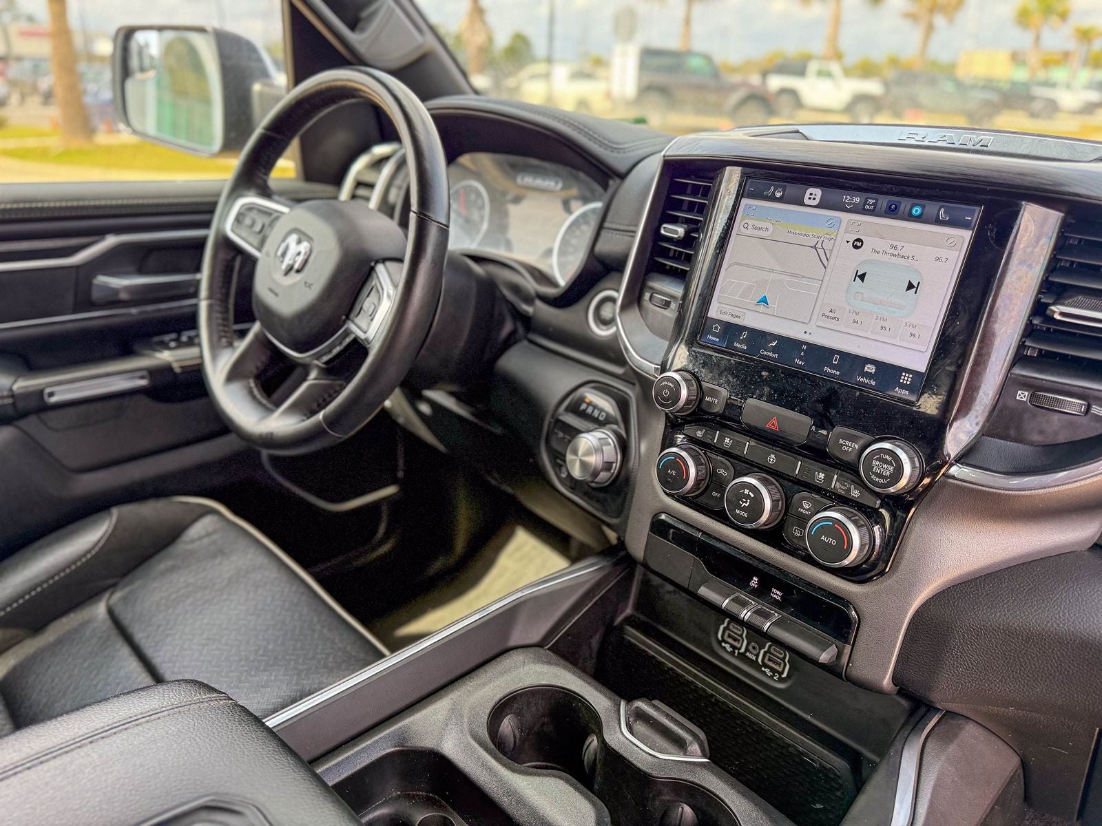 2024 RAM 1500 Laramie Crew Cab 4x2 5'7' Box