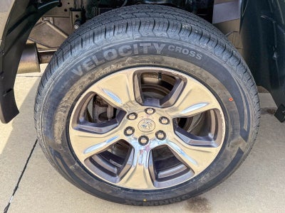 2024 RAM 1500 Laramie Crew Cab 4x2 5'7' Box