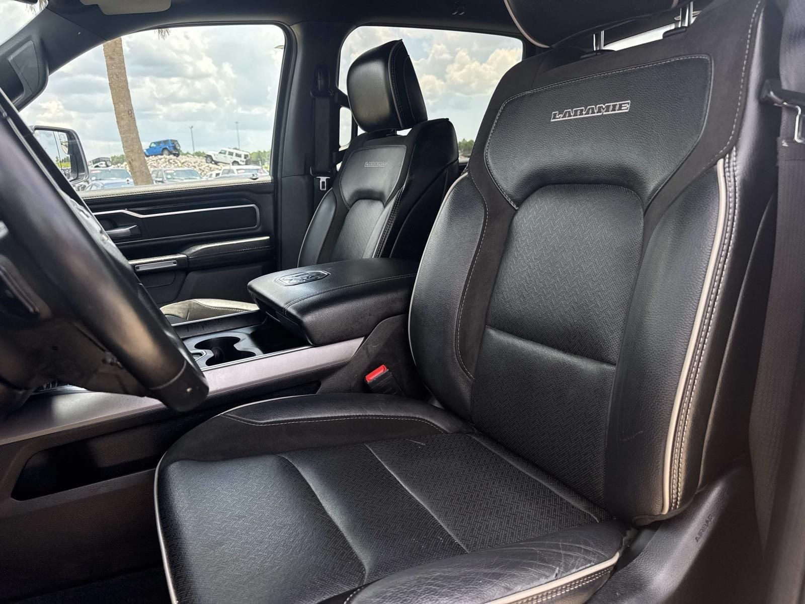 2024 RAM 1500 Laramie Crew Cab 4x2 5'7' Box